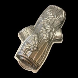 Nordic Ware Silver Holiday Log Cake Pan